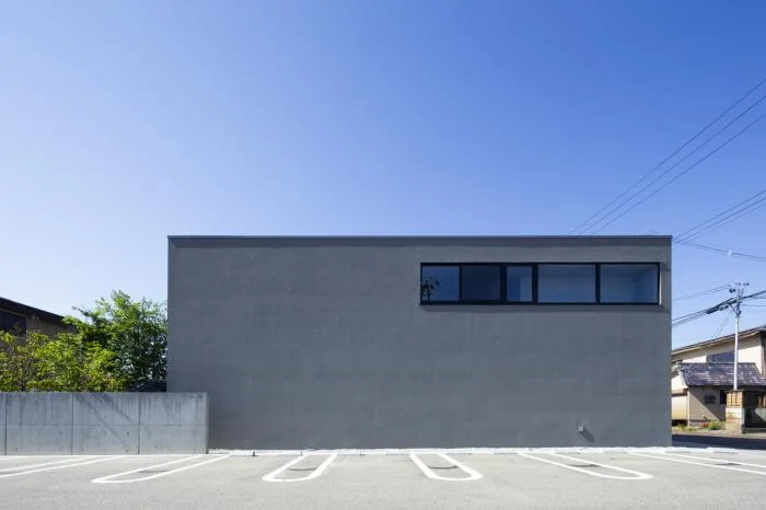 BIM建筑|垂墙半遮，通透借景：日本山形县住宅“SCAPE”