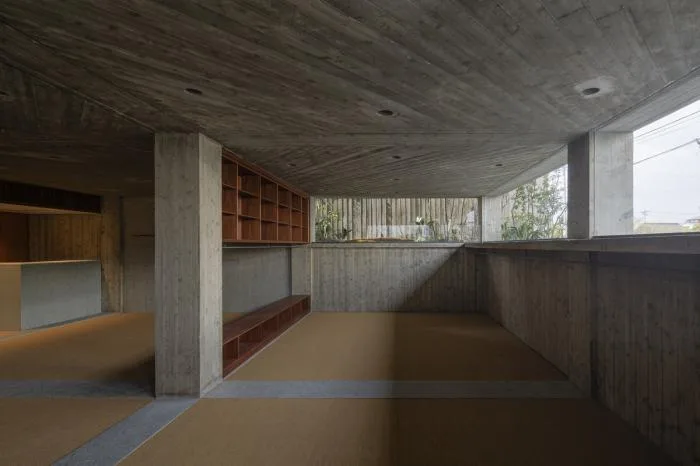BIM建筑|厚重与透明：大原参道半架空品牌店 / 下川徹建筑事务所