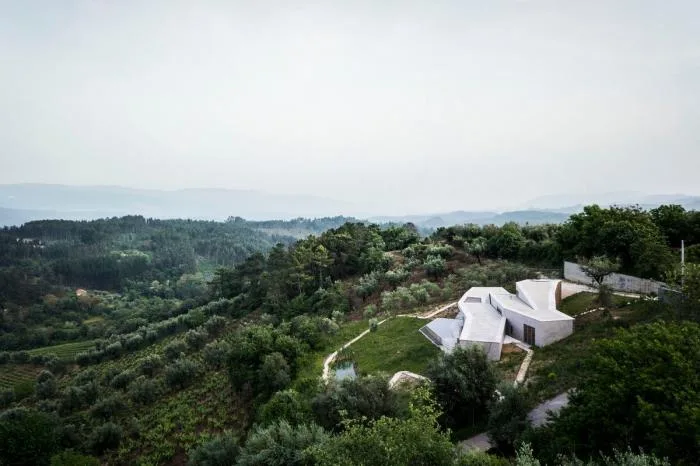 BIM建筑|眺望山谷，一座自由而安静的别墅