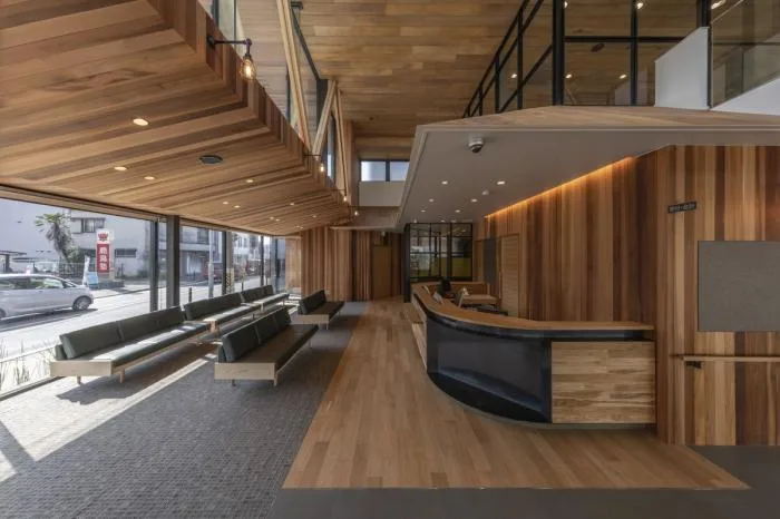 BIM建筑|温暖的透明度：名古屋外科诊所“Takenaka” / TSC Architects