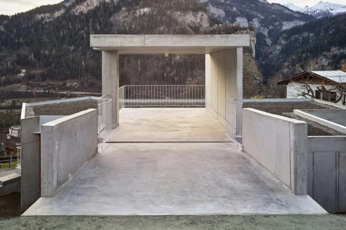 BIM建筑|群山环抱之中，“折叠百变”的混凝土小屋