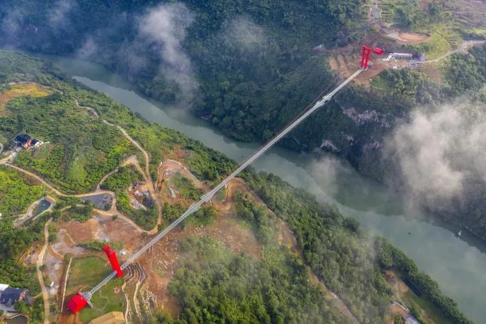 BIM建筑|苍宇镜廊，湟川三峡擎天玻璃桥 / 浙江大学建筑设计研究院
