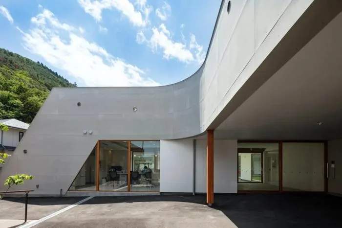 BIM建筑|福岛Tesoro幼儿园 / Aisaka Architects