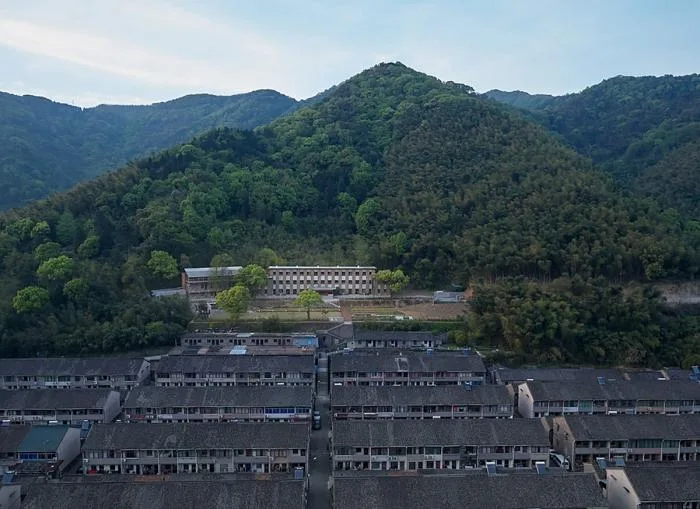 BIM建筑|勤勇小学民宿 / 旭可建筑