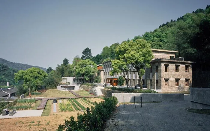 BIM建筑|勤勇小学民宿 / 旭可建筑
