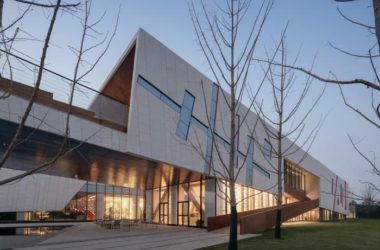 BIM建筑|一幅立体“至上主义”抽象画——西安绿地能源艺术中心 / 上海日清建筑设计-BIM建筑网