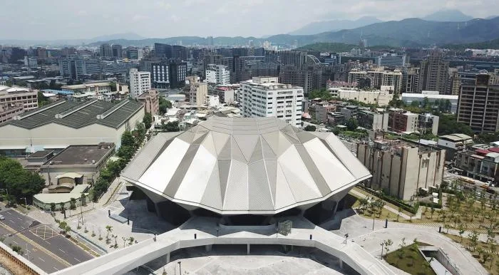 BIM建筑|灵感源于流动的晶体几何形状——台北音乐中心 / RUR Architecture DPC