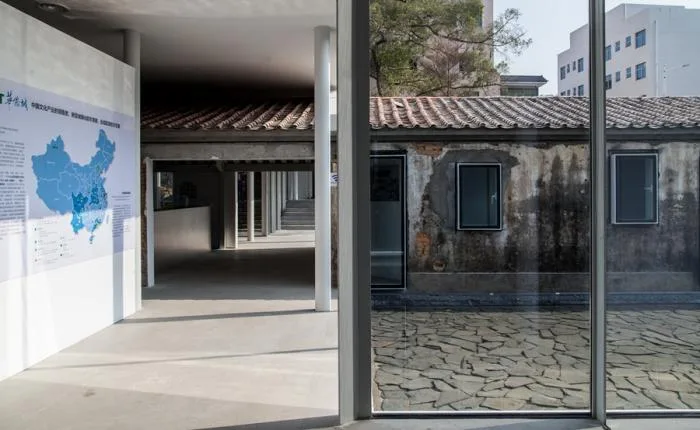 BIM建筑|深港“城市/建筑双年展”光明展厅 / 立方设计