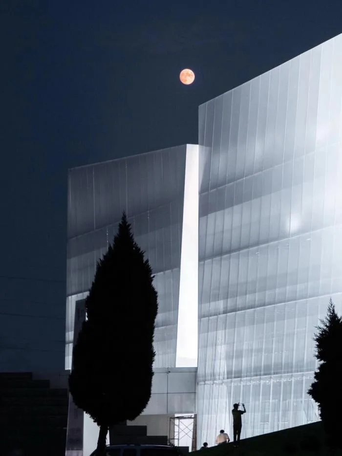 BIM建筑|荒野上的汉白玉——水发·信息小镇产业展示中心 / aoe|事建组