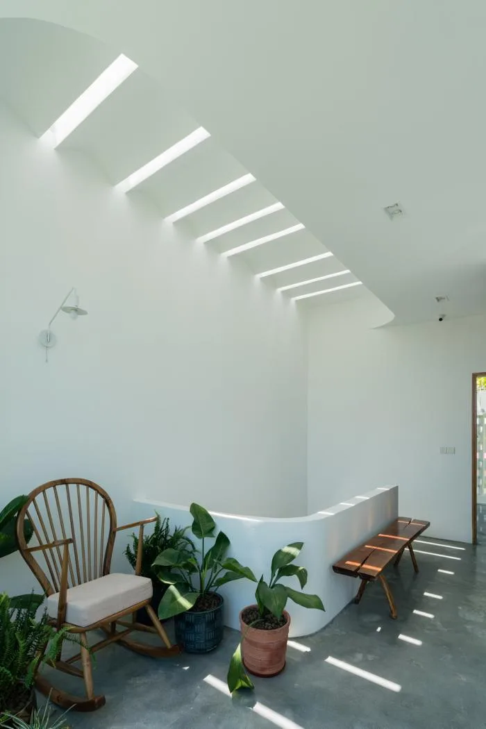 BIM建筑|与自然共居，越南百叶窗住宅 / Limdim House Studio