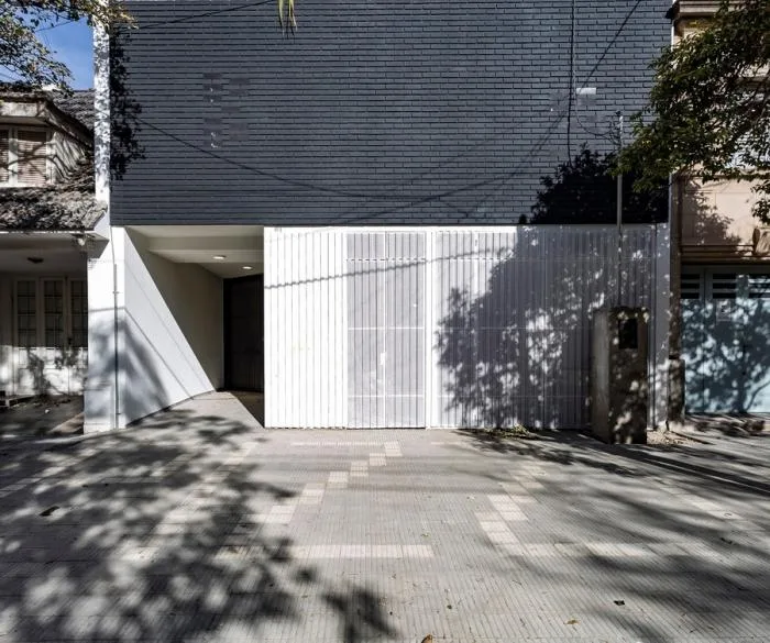 BIM建筑|卡塔马卡公寓，以诗与艺术点缀空白 / Carlos Alejandro Ciravegna