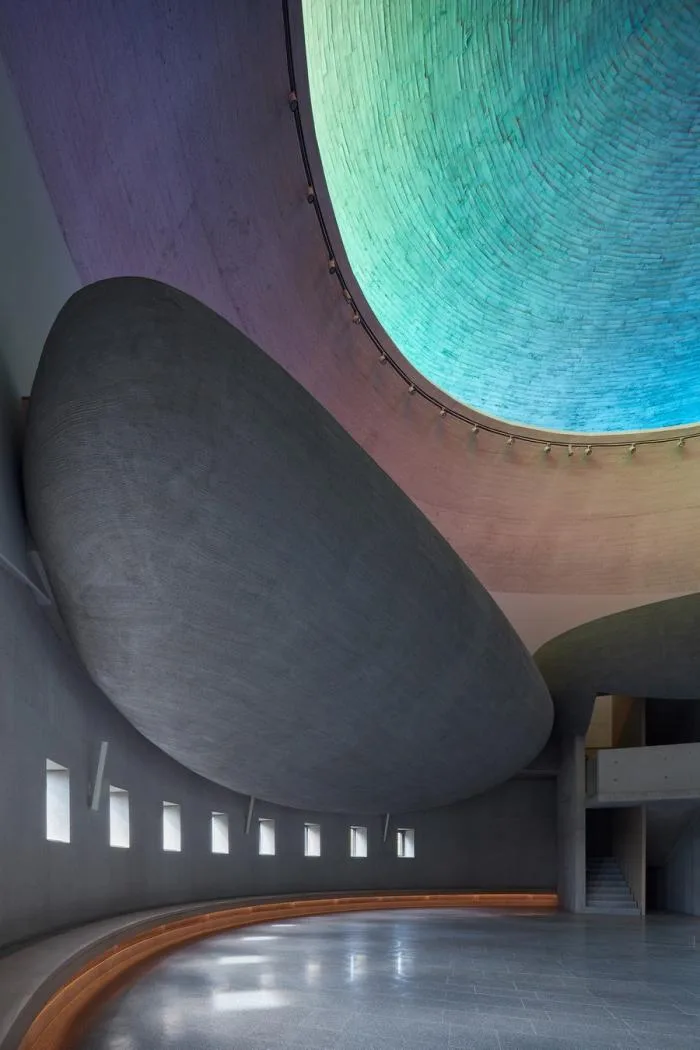 BIM建筑|上帝的触摸，捷克彩虹教堂“Beatified Restituta” / Atelier Stepan