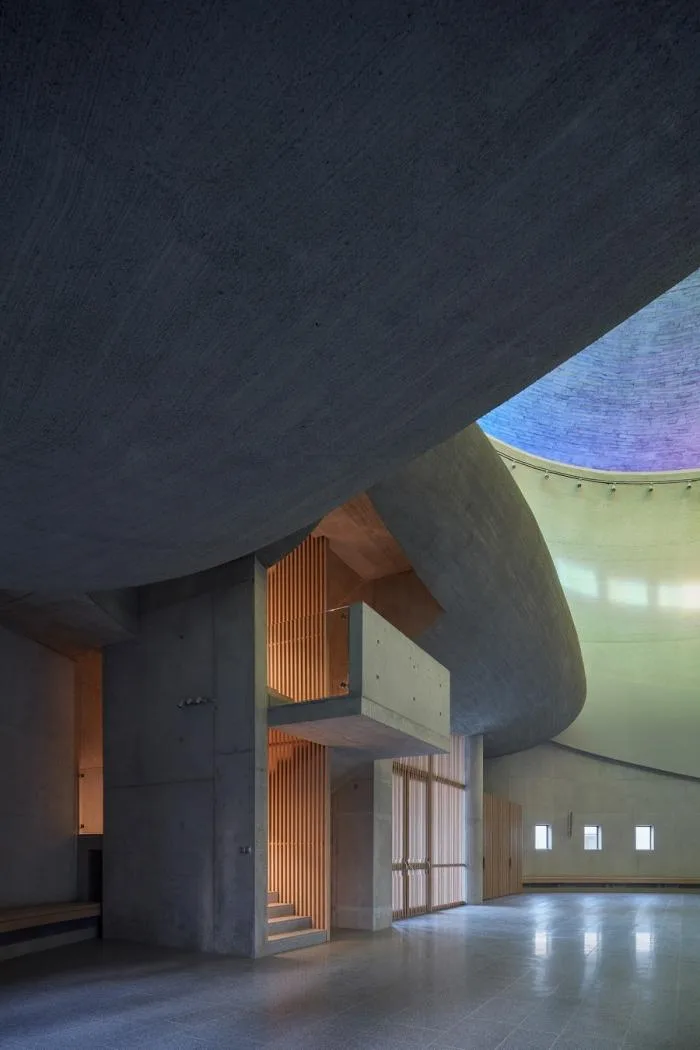 BIM建筑|上帝的触摸，捷克彩虹教堂“Beatified Restituta” / Atelier Stepan