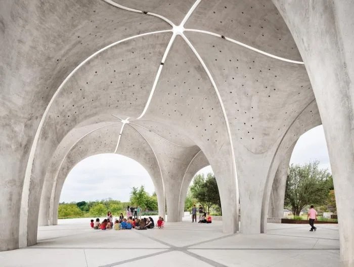 BIM建筑|混凝土“花瓣”展亭——汇流公园 / Lake|Flato Architects
