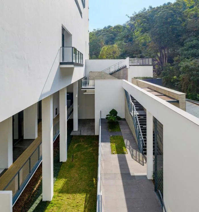 BIM建筑|错位咬合，营造光影院落——车公庙体育馆 / 建筑署