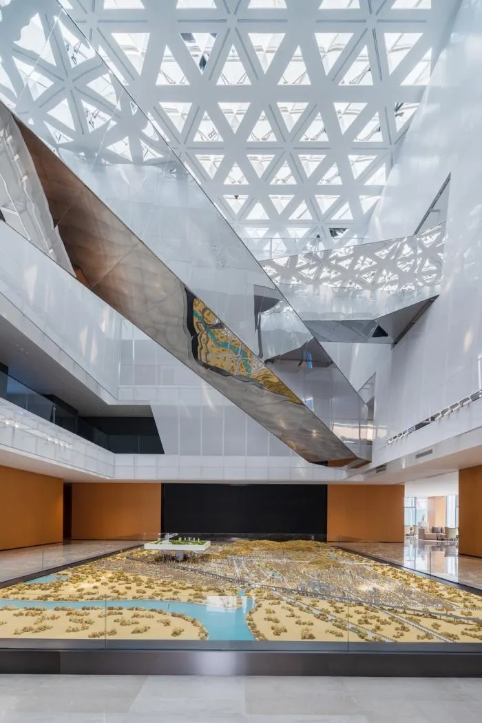 BIM建筑|荒野上的汉白玉——水发·信息小镇产业展示中心 / aoe|事建组