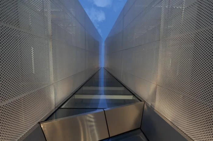 BIM建筑|荒野上的汉白玉——水发·信息小镇产业展示中心 / aoe|事建组