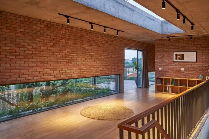 BIM建筑|闲赏庭院，静观游鱼：越南绿幕住宅 / HGAA