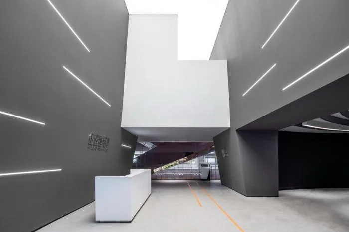 BIM建筑|荒野上的汉白玉——水发·信息小镇产业展示中心 / aoe|事建组