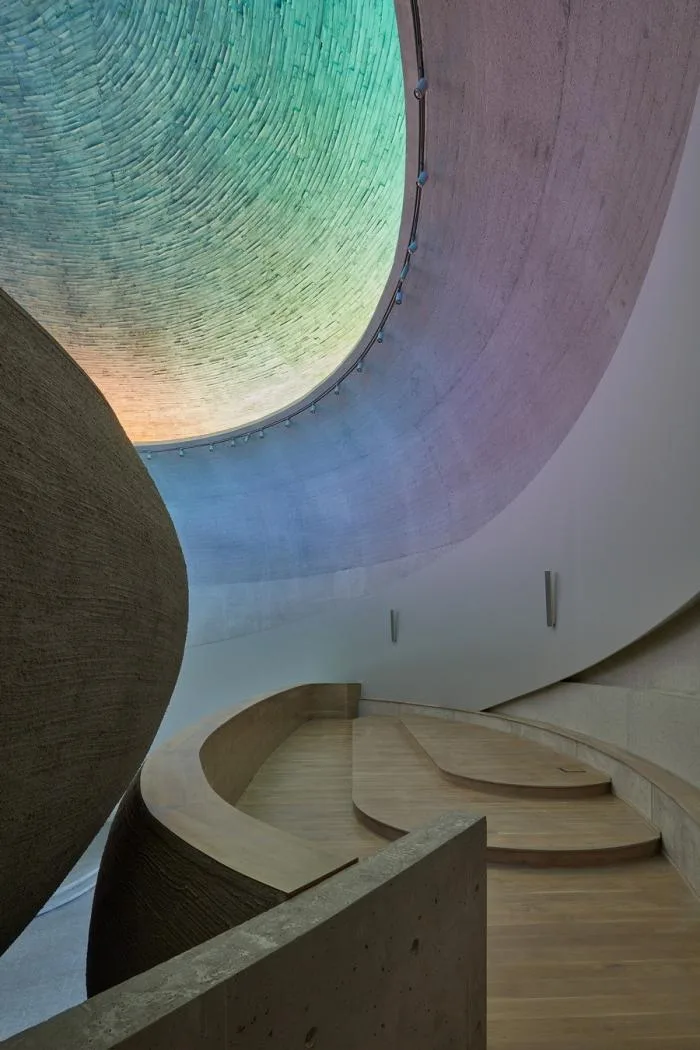 BIM建筑|上帝的触摸，捷克彩虹教堂“Beatified Restituta” / Atelier Stepan