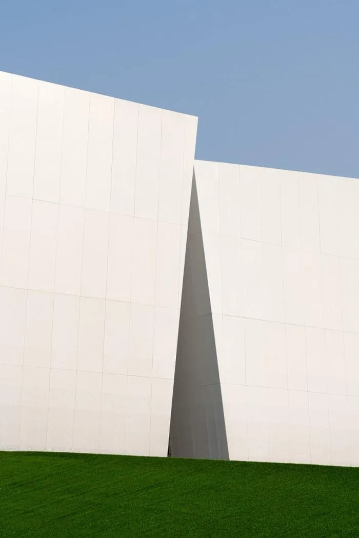 BIM建筑|荒野上的汉白玉——水发·信息小镇产业展示中心 / aoe|事建组