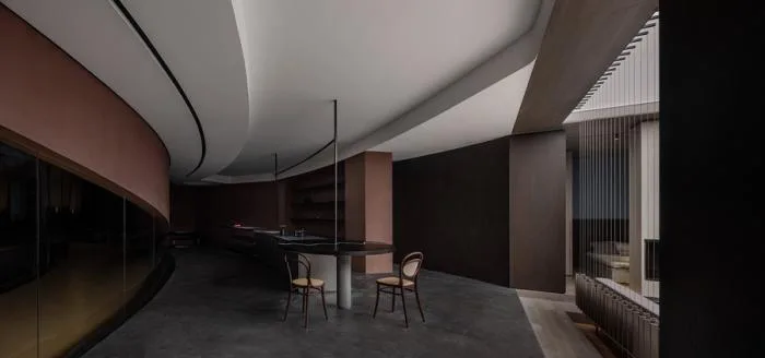 BIM建筑|SigMann西克曼定制展厅 / 春计划工作室