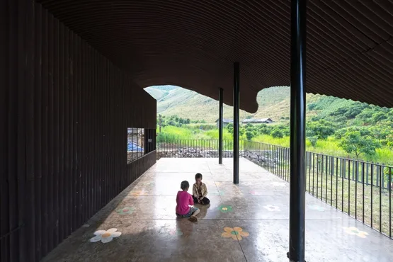 BIM建筑|越南农村建造波状屋顶幼儿园