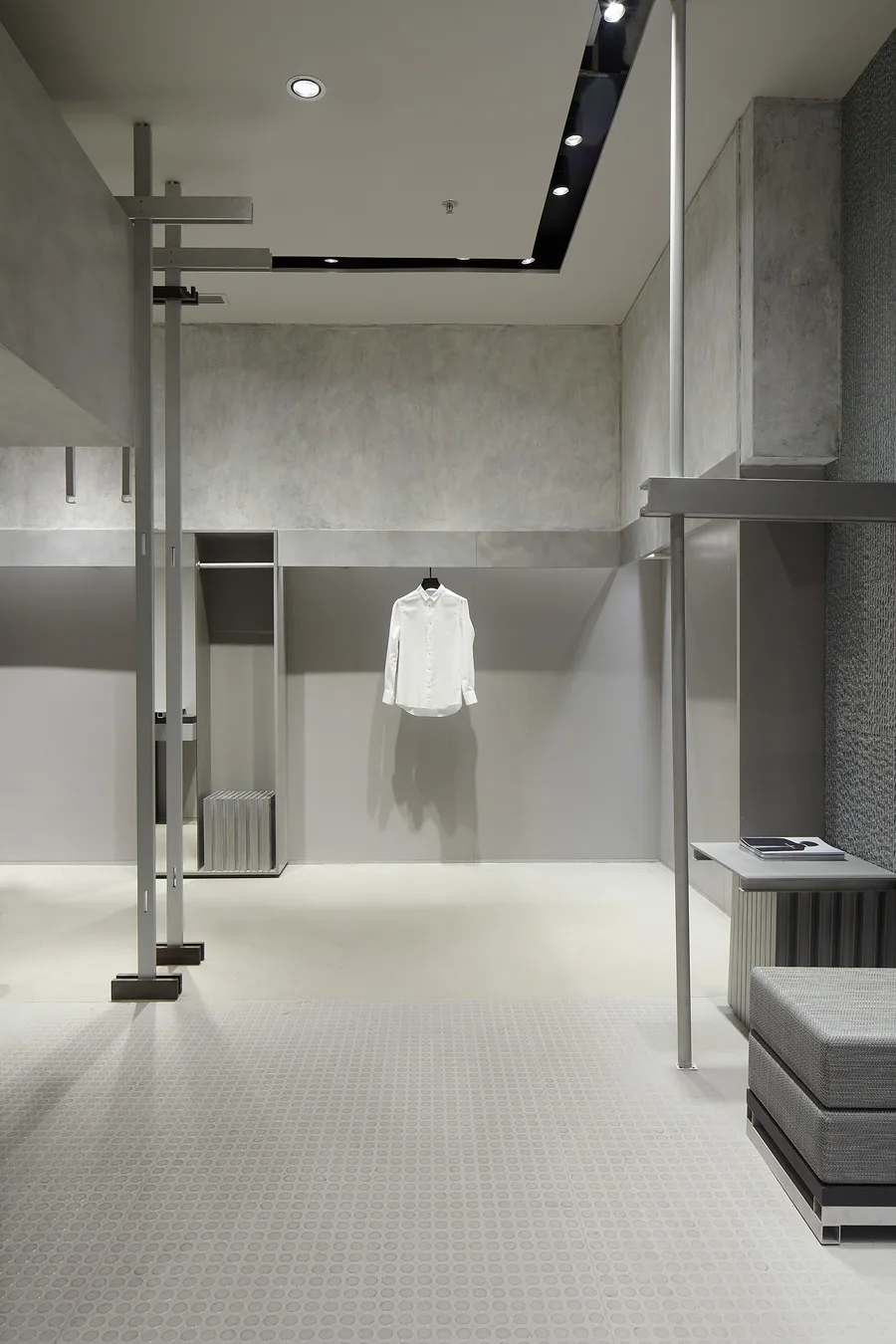 BIM建筑|SAMO形象店 / So Studio