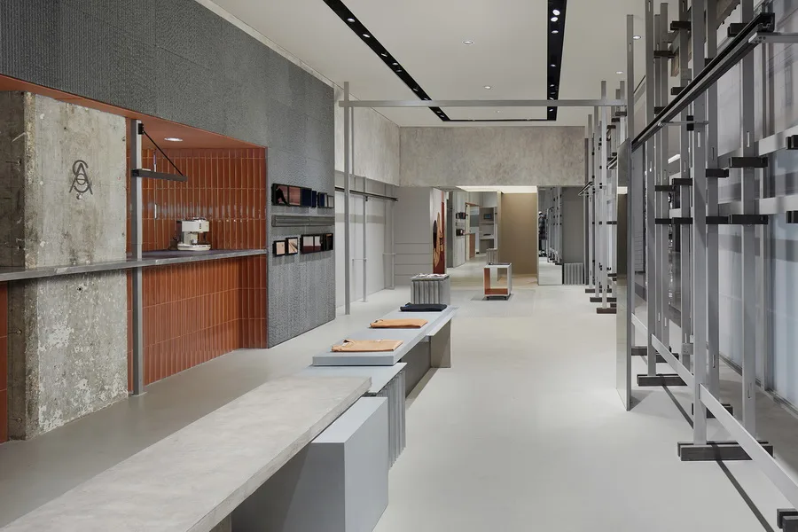 BIM建筑|SAMO形象店 / So Studio