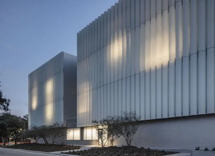 BIM建筑|休斯顿艺术博物馆新翼 / 斯蒂文·霍尔建筑事务所