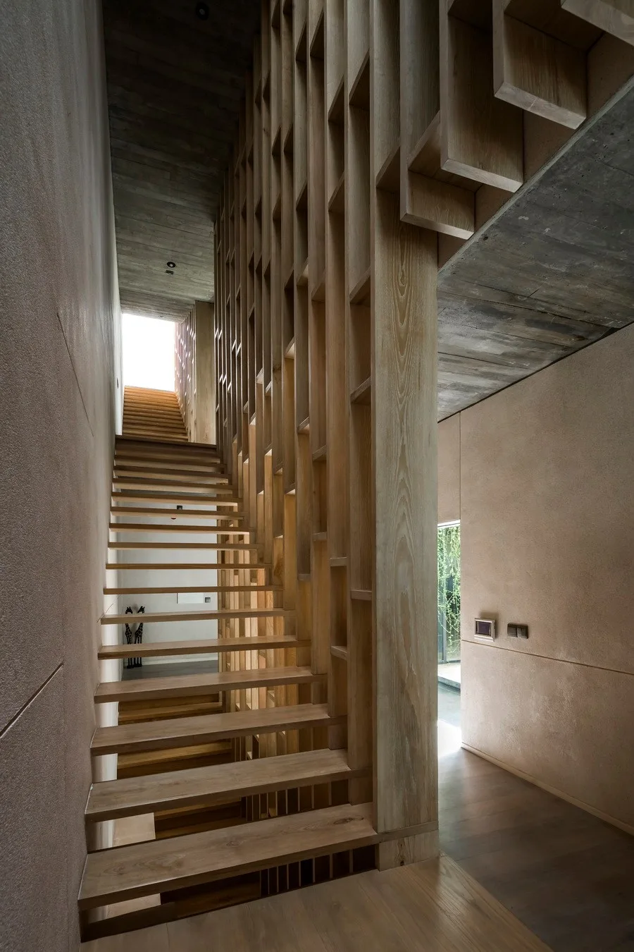 BIM建筑|越南Tan Dinh住宅，简居于“桥上” / MIA Design Studio