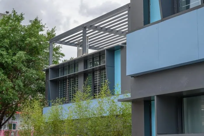 BIM建筑|深圳罗湖翠园中学东晓校区腾挪学校 / 深圳大学 何川建筑工作室