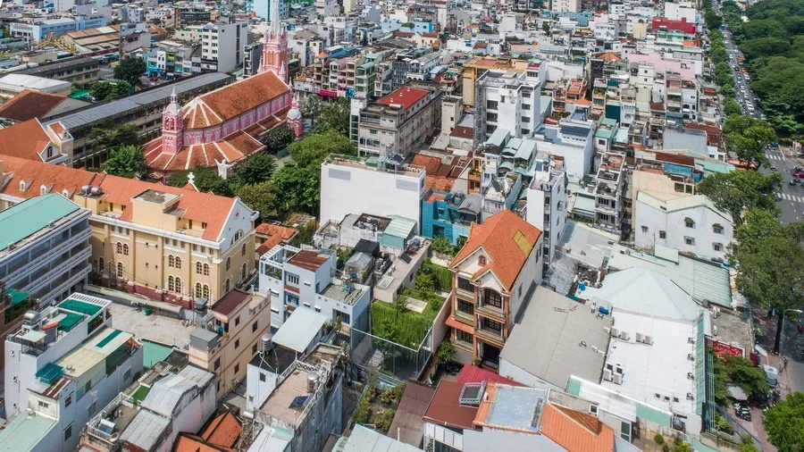 BIM建筑|越南Tan Dinh住宅，简居于“桥上” / MIA Design Studio