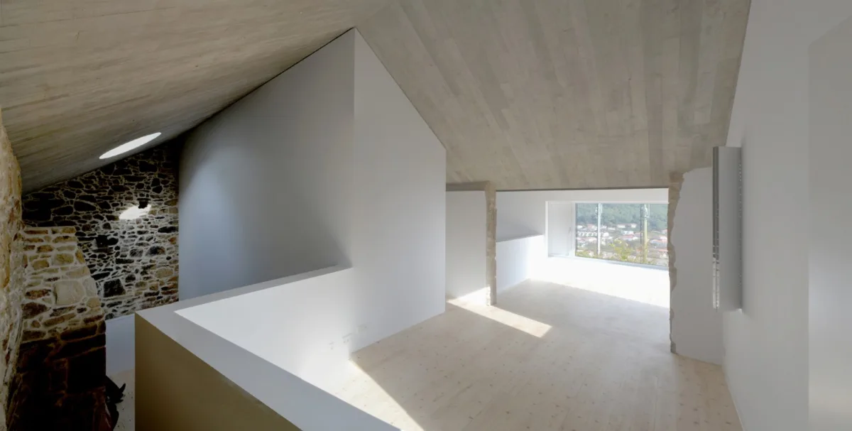BIM建筑|混凝土和石头的碰撞 | 西班牙米拉弗洛雷斯住宅修复