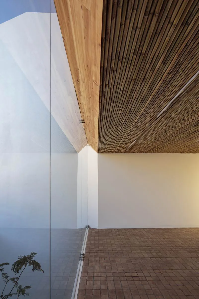 BIM建筑|旧建筑新改造 | 厄瓜多尔玻璃餐厅