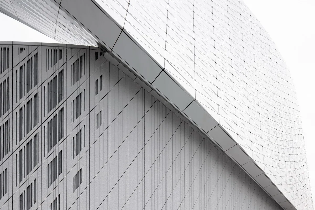 BIM建筑|苏州湾大剧院：太湖之畔的“飘带” / 克里斯蒂安·德·包赞巴克