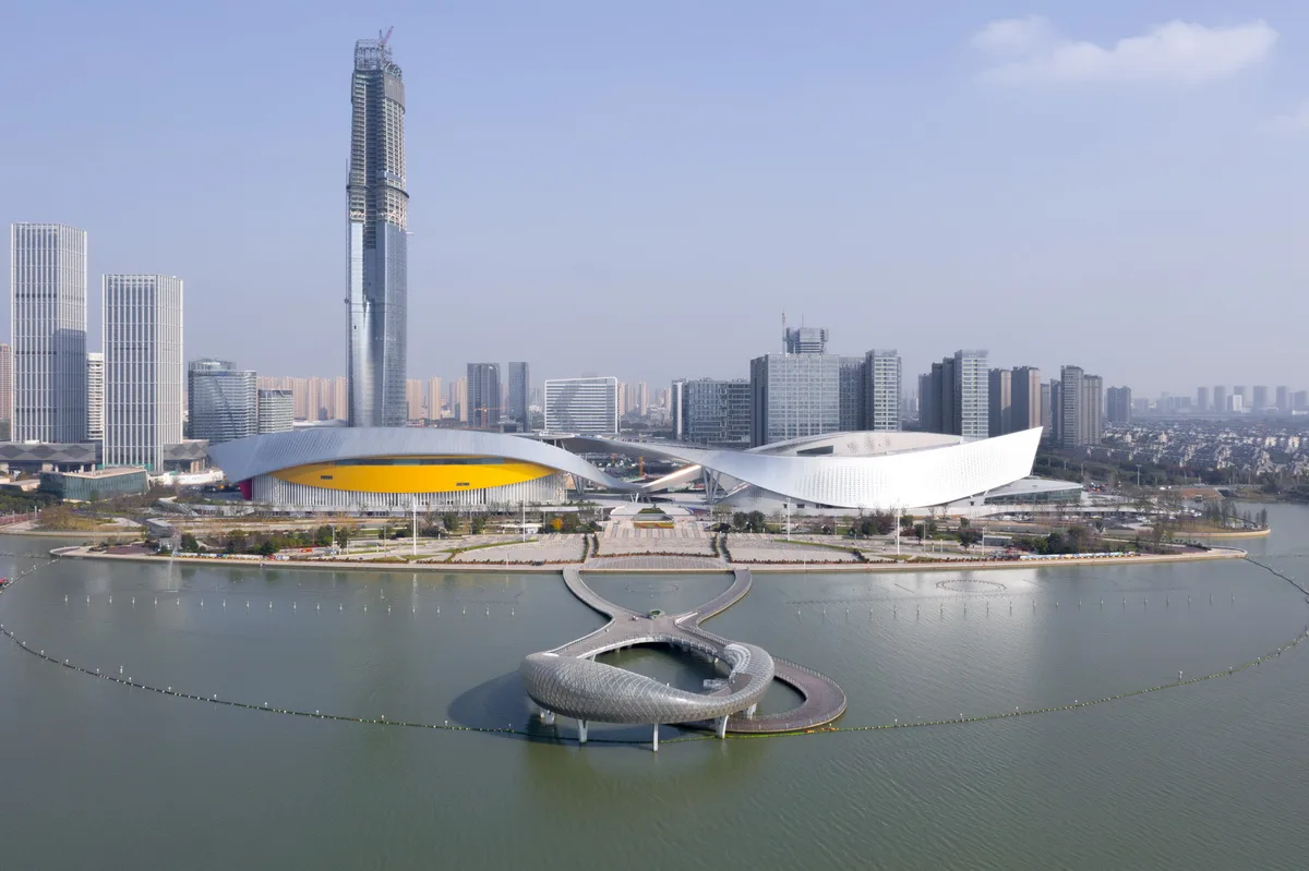 BIM建筑|苏州湾大剧院：太湖之畔的“飘带” / 克里斯蒂安·德·包赞巴克