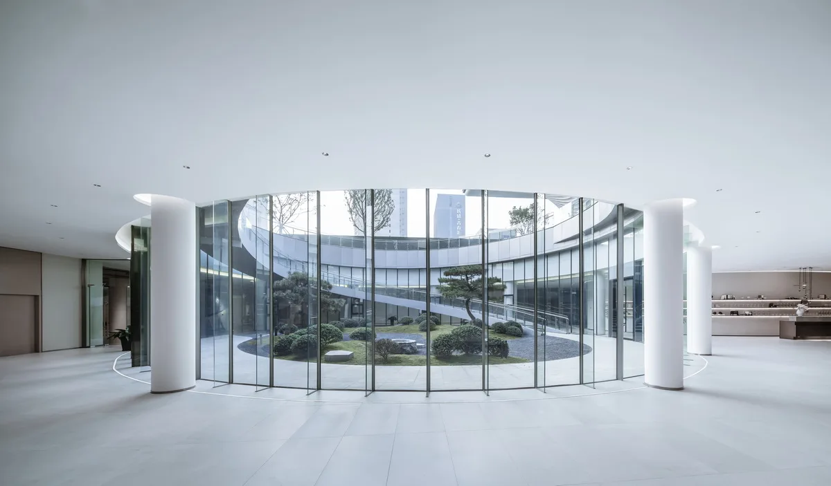 BIM建筑|漂浮之门——西安沣东新城莱安社区中心 / EID Architecture