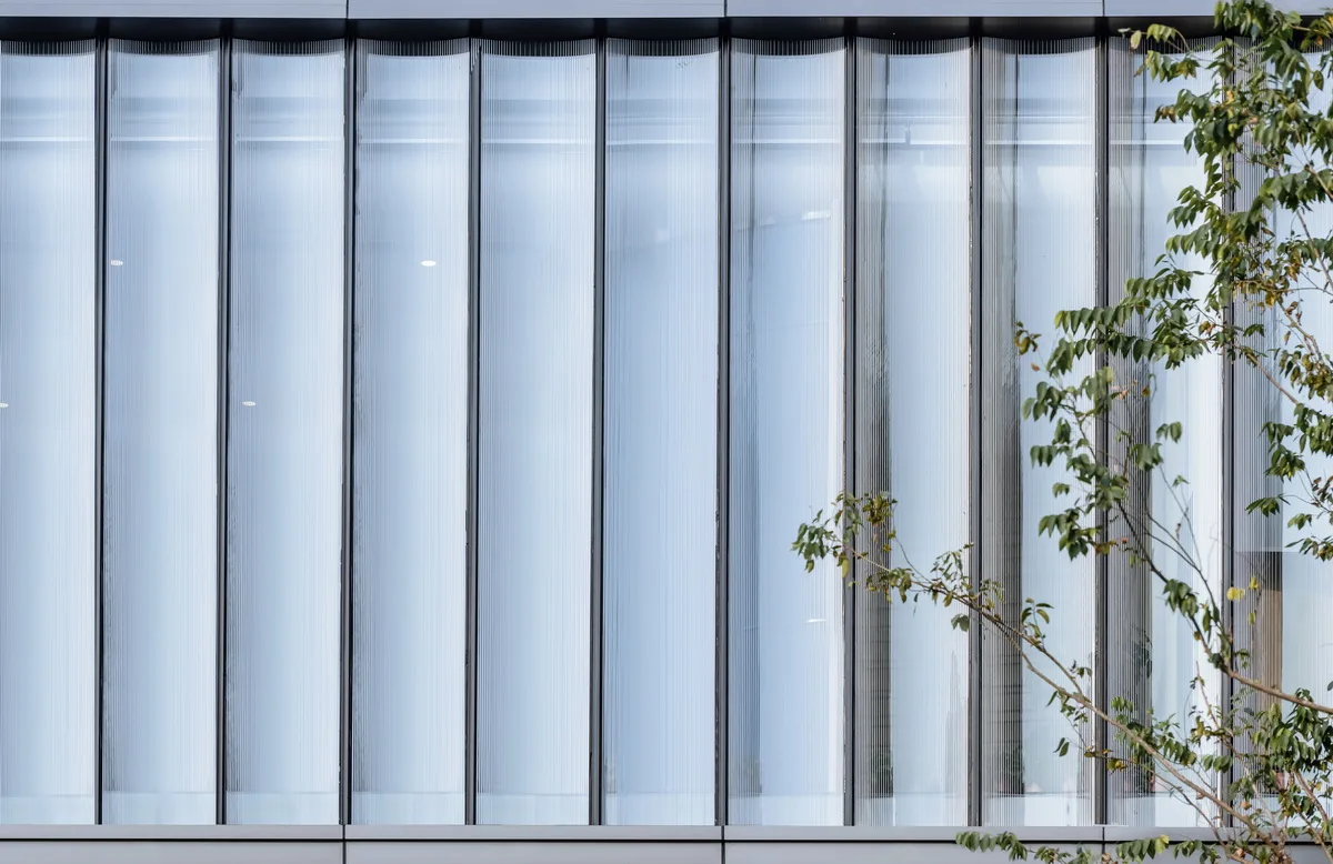 BIM建筑|漂浮之门——西安沣东新城莱安社区中心 / EID Architecture