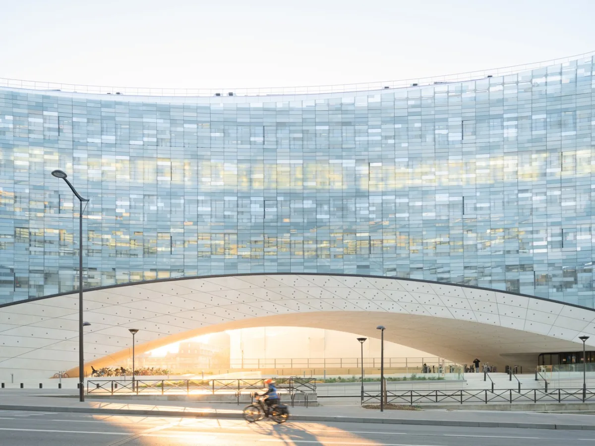 BIM建筑|挪威事务所Snøhetta将雪一般的建筑搬到了巴黎 | 世界报巴黎总部