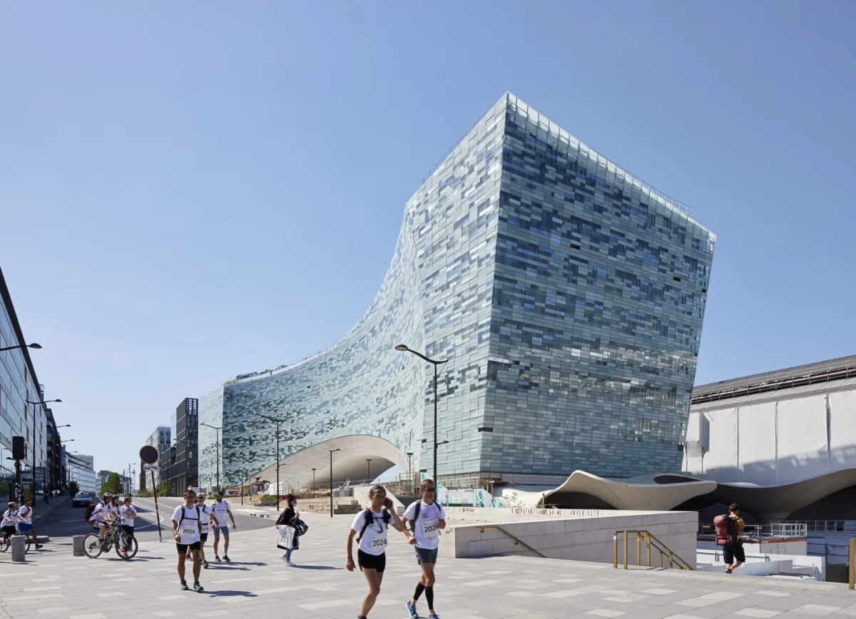 BIM建筑|挪威事务所Snøhetta将雪一般的建筑搬到了巴黎 | 世界报巴黎总部