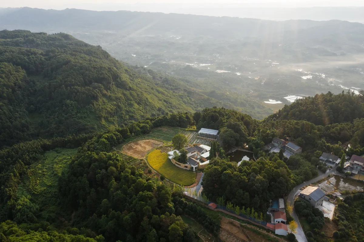 BIM建筑|稻田·树下·椒园 / 重庆悦集建筑设计事务所