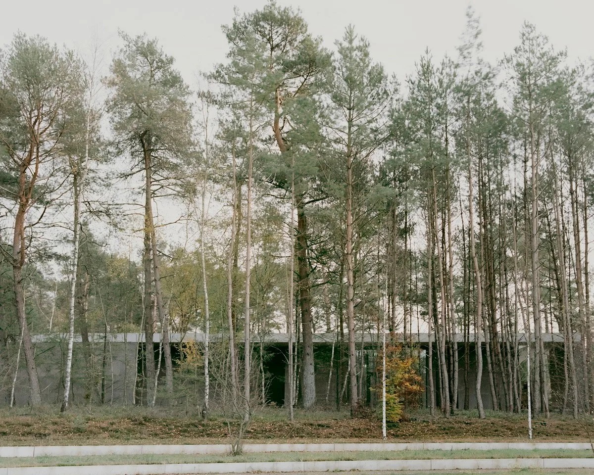 BIM建筑|荷兰受害者纪念堂“卢嫩馆”，消隐而平和 / KAAN Architecten