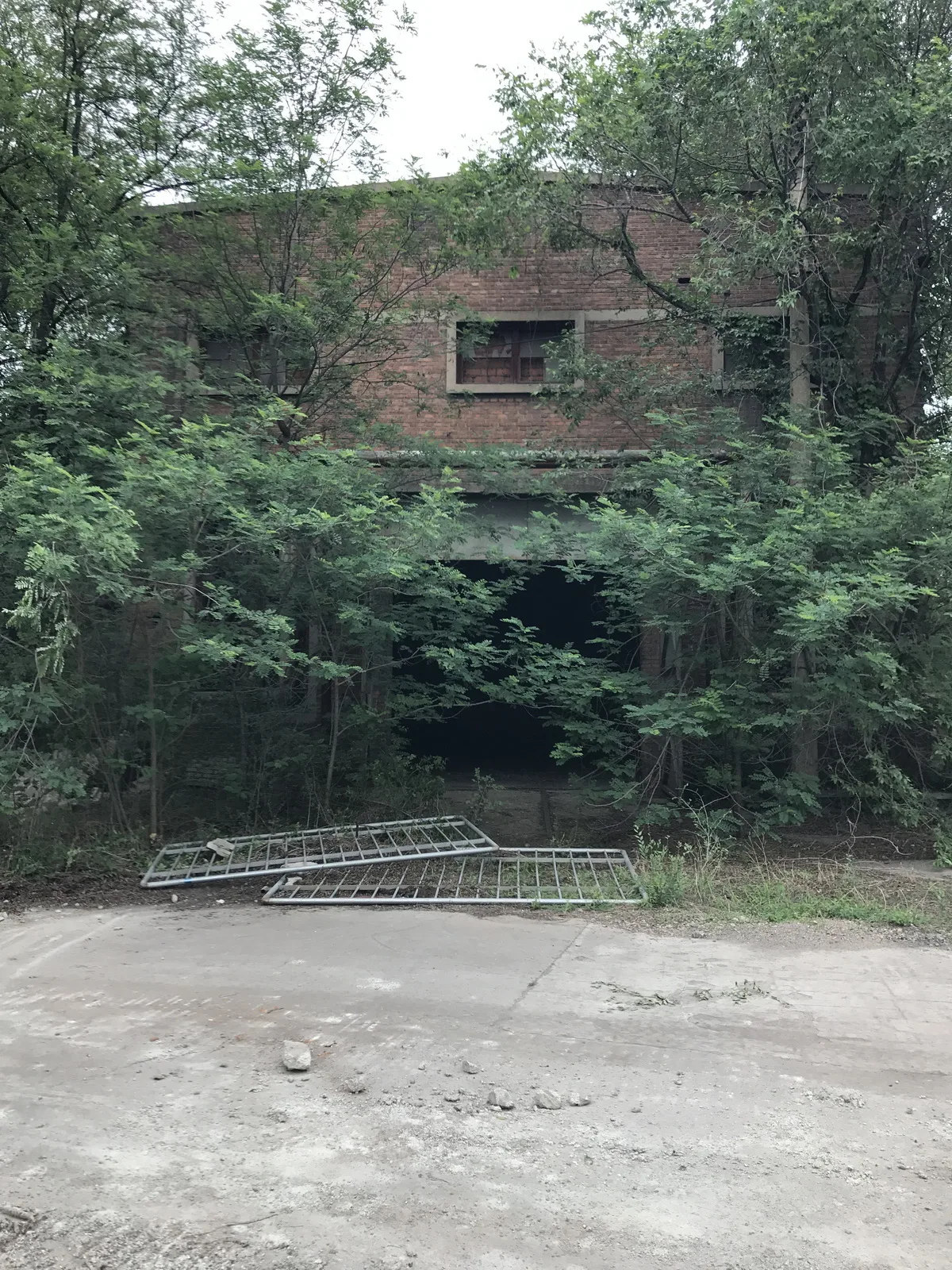 BIM建筑|海誓花园：联结记忆与情感的纽带 / 北京山房筑艺术设计有限公司
