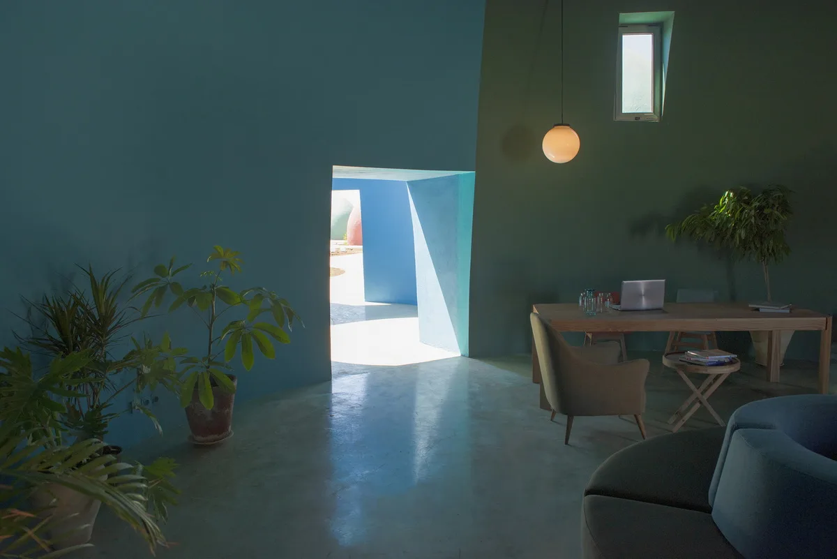 BIM建筑|霍尔木兹岛“存在感”系列：Majara居住区 / ZAV Architects