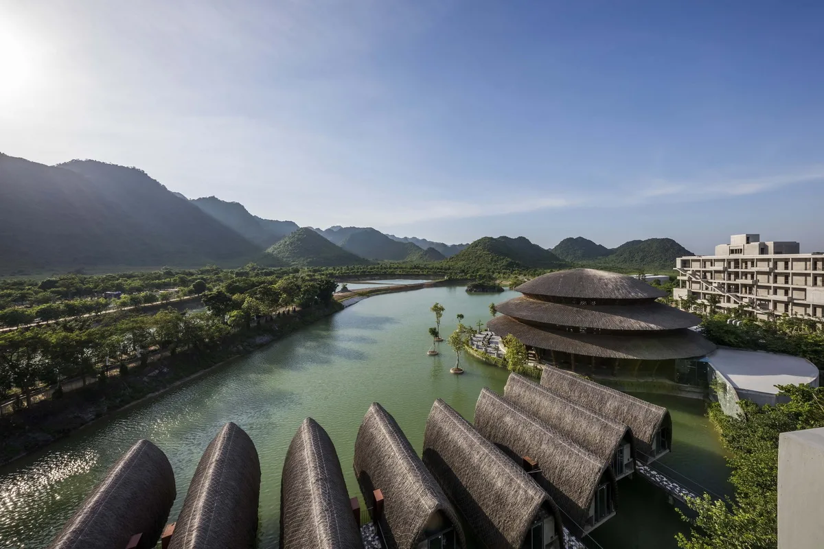 BIM建筑|维达纳受蕴餐厅，模块化竹制架构 / 武重义建筑事务所