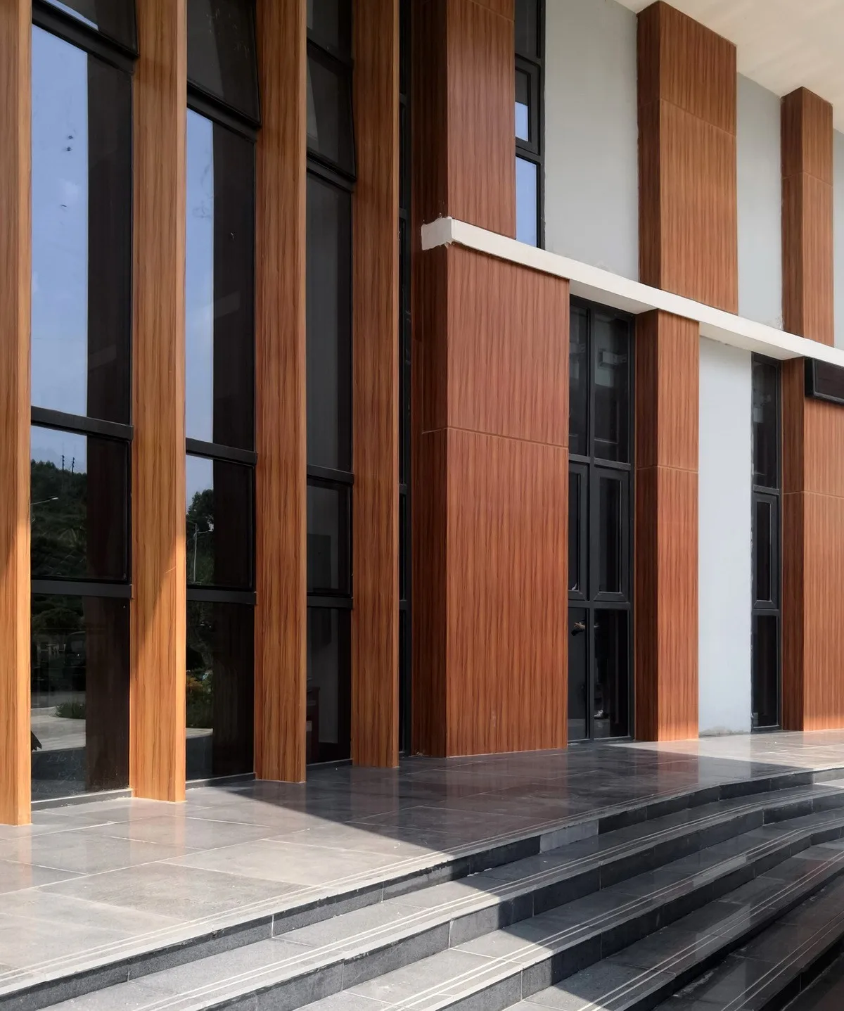 BIM建筑|广西贺州市.平桂档案馆——简洁至上 / 广西中盛建筑设计有限公司