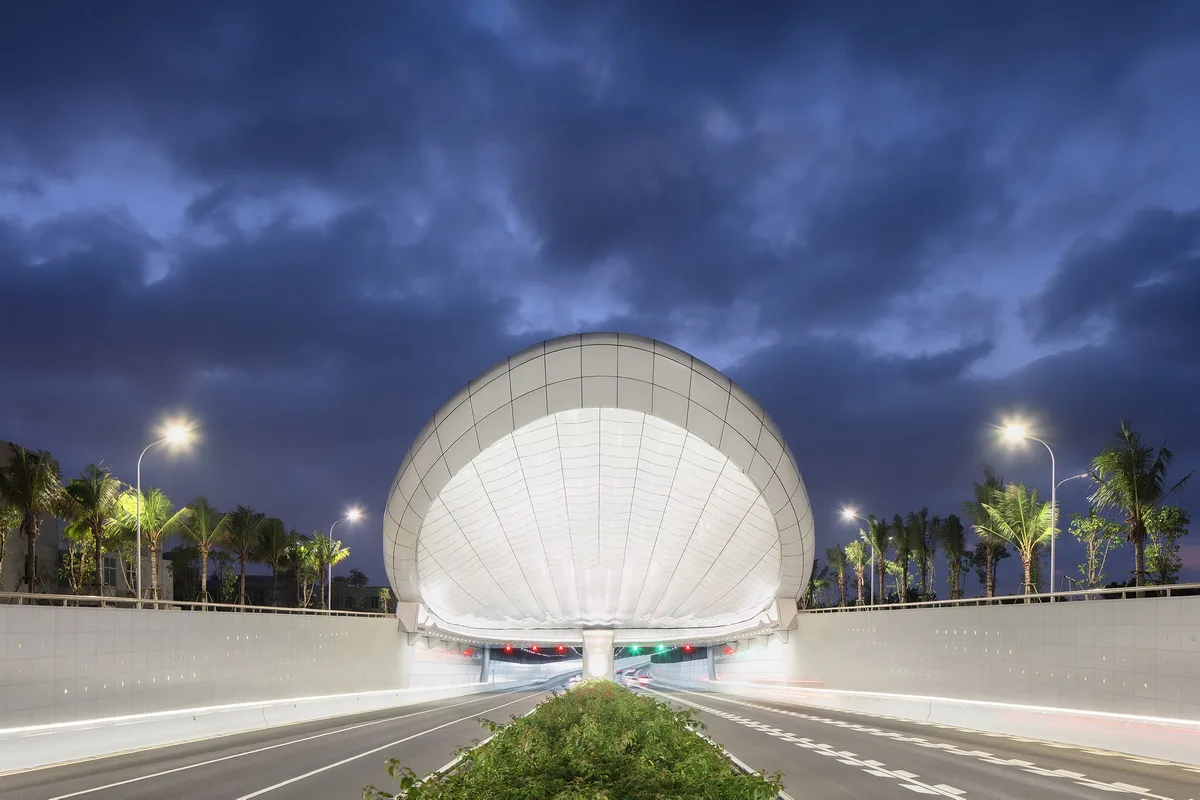BIM建筑|海口文明东隧道光过渡设计：优雅纯洁的白色贝壳 / 槃达中国
