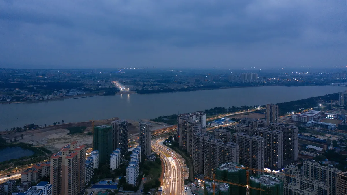 BIM建筑|海口文明东隧道光过渡设计：优雅纯洁的白色贝壳 / 槃达中国