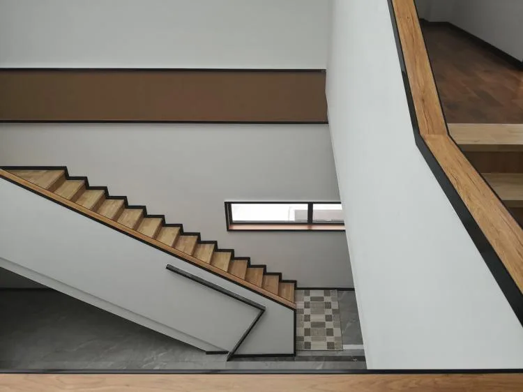 BIM建筑|夹缝中自然生长：中国.葫芦岛德邻堂产业楼设计实践 / DJ+建筑设计事务所